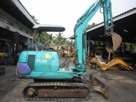 ขาย รถขุดเล็ก KOMATSU รุ่น PC30-7- แทร็กเหล็ก มือสองญี่ปุ่น