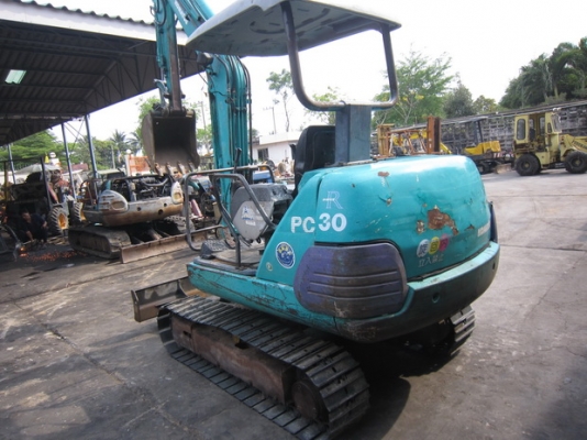 ขาย รถขุดเล็ก KOMATSU รุ่น PC30-7- แทร็กเหล็ก มือสองญี่ปุ่น