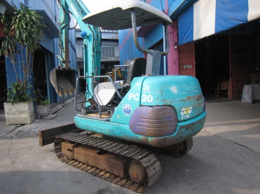 รถขุด KOMATSU รุ่น PC30-7- อาร์มยาว มือสองญี่ปุ่น
