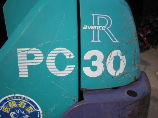 รถขุด KOMATSU รุ่น PC30-7- อาร์มยาว มือสองญี่ปุ่น