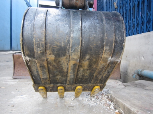 รถขุด KOMATSU รุ่น PC30-7- อาร์มยาว มือสองญี่ปุ่น