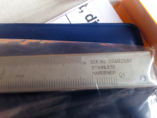 ด่วน เวอร์เนียmitutoyo 6 นิ้ว ของแท้มีกล่องและซองพลาสติกอย่างดี