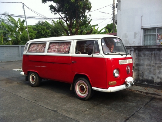 โฟล์คตู้ 1972 (เปิดบาร์)