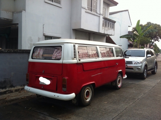 โฟล์คตู้ 1972 (เปิดบาร์)