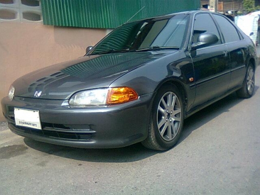 ขาย civic เครื่อง v tec หัวฉีดD16A เกียร์ออโต้ ดิส4ล้อ ไม่เคยติดแก๊สราคาถูกๆต่อรองได้จัดได้