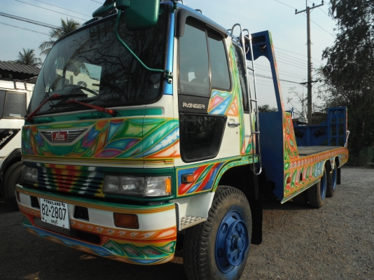 ขายรถเทรลเลอร์ 10 ล้อ HINO รถ 2 เพลา บรรทุกรถเกี่ยวข้าว เครื่อง HO7C = 185 แรงม้า (รถอยู่สุพรรณบุรี)