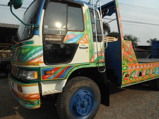 ขายรถเทรลเลอร์ 10 ล้อ HINO รถ 2 เพลา บรรทุกรถเกี่ยวข้าว เครื่อง HO7C = 185 แรงม้า (รถอยู่สุพรรณบุรี)