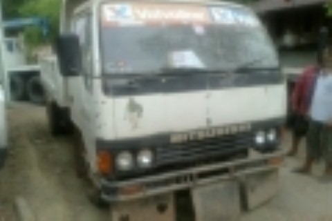 มิตซู หกล้อดั้มพ์ ปี37 เครื่อง115 แรงเครื่องดีมาก ซีซซี่FE449 แห้งเดิมๆ คานหน้า-หลัง ใหญ่แล้ว (รถจอดไม่ได้ใช้งานขับได้) 420,000