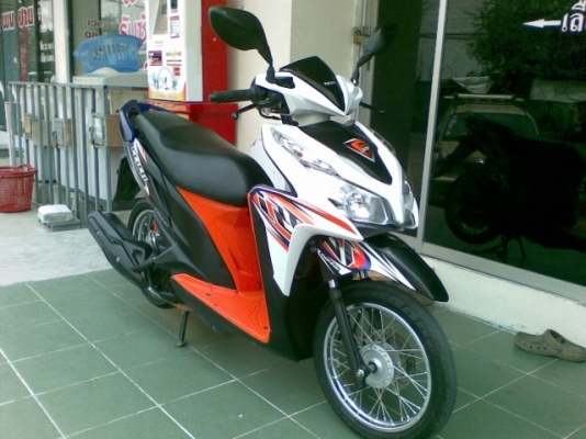 Click 125 i รุ่นใหม่ล่าสุด ปี 2555 สวยจริงขายถูกลดได้ Click 125 i รุ่นใหม่ล่าสุด ปี 2555 สวยจริงขายถูกลดได้