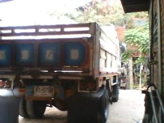 HINO KL 195 HP HO7D หกล้อดั๊มพ์ สมอเงิน ช่วงล่างใหญ่คัชซีสวยมากไม่มีบวม ยาง 8.25 ขอบ 16 หัวเก๋งสมอเงินอย่างสวย ภายในคอนโซลสวยครบ เครื่องเสียง แอร์เย็น พ.เพาเวอร์ ก.ไฟฟ้า กระบะดั๊มพ์เหล็ก 6 ตันยาว 3.60 เมตร เอกสารทะเบียนภาษีครบพร้อมโอนได้เลย ราคาต่อรองได้ค HINO KL 195 HP HO7D หกล้อดั๊มพ์ สมอเงิน ช่วงล่างใหญ่คัชซีสวยมากไม่มีบวม ยาง 8.25 ขอบ 16 หัวเก๋งสมอเงินอย่างสวย ภายในคอนโซลสวยครบ เครื่องเสียง แอร์เย็น พ.เพาเวอร์ ก.ไฟฟ้า กระบะดั๊มพ์เหล็ก 6 ตันยาว 3.60 เมตร เอกสารทะเบียนภาษีครบพร้อมโอนได้เลย ราคาต่อรองได้ค