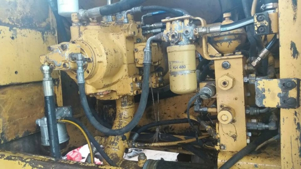 ขายรถแบ็คโคCAT 320V2ไฟฟ้าครบ เอกสารเล่มทะเบียนช่วงล่างดีสภาพพร้อมทำงาน