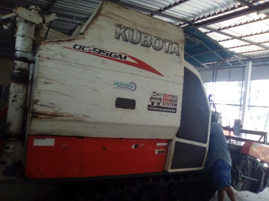 ขายรถเกี่ยวข้าว คูโบต้าDC95ทำงานสองพันชม.ช่วงล่างดีเครื่อง เอกสารเล่มทะเบียนครบ