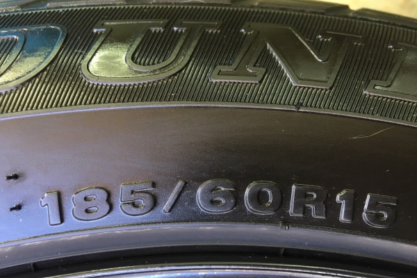 ยางป้ายแดง Dunlop 185-60-15 ปี 17 ยางป้ายแดง Dunlop 185-60-15 ปี 17