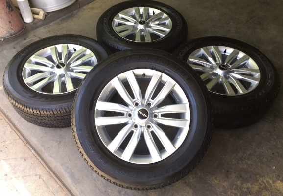 แม็กป้ายแดง ISUZU MU-X ขอบ18 พร้อมยางป้ายแดง 255-60-18 ปี 17