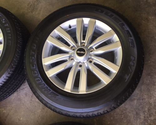 แม็กป้ายแดง ISUZU MU-X ขอบ18 พร้อมยางป้ายแดง 255-60-18 ปี 17