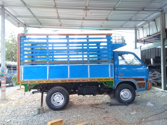 ขายรถบรรทุกหกล้อดั้ม100แรงดั้มเกษตรกะบอกใหญ่ เอกสารพร้อมโอนขาย240000 ยาว330x170x195 คอกเกษตรพร้อมใช้