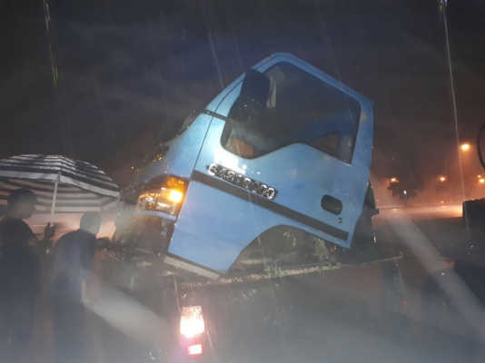 ขอบคุณลูกค้าจากนครปฐมมากครับ มาอุดหนุน หัวเก๋งสำหรับติดรถบรรทุกของเราไป ขอบคุณลูกค้าจากนครปฐมมากครับ มาอุดหนุน หัวเก๋งสำหรับติดรถบรรทุกของเราไป