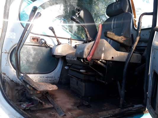 ขายด่วน KOBELCO SK 200 MART-5 สภาพพร้อมใช้งาน โซ่หนา ช่วงล่างสวย ไฟฟ้าอยู่ครับ หน้าจอไม่มี แอร์เย็น เอกสารเล่มทะเบียน สนใจโทรสอบถาม 093-0764943  088-3223272 k ตั้ม