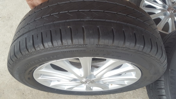 ขายล้อTOYOTA VIOS12ก้าน ยางปี15  4 ล้อ