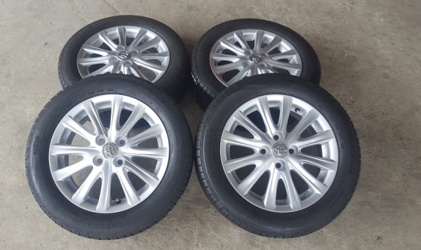 ขายล้อTOYOTA VIOS12ก้าน ยางปี15  4 ล้อ