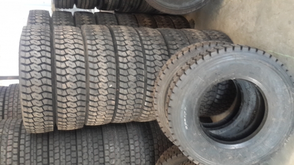 ** ราคา 2,700,2900 **ยางใหม่เรเดียล 215/75R17.5 ,235/75R17.5 ยางผลิตปี 16-17