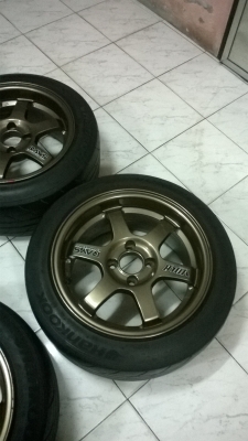 ขายแม็กTE37ขอบ15กว้าง8 et28 ติดยางhankook 195 50 15ปี13
