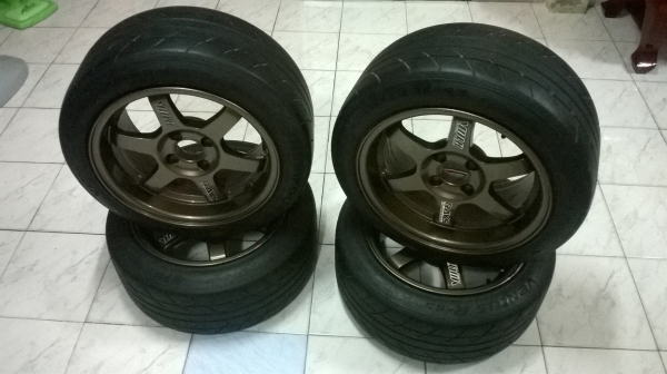 ขายแม็กTE37ขอบ15กว้าง8 et28 ติดยางhankook 195 50 15ปี13