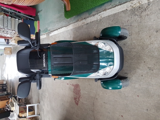 รถไฟฟ้าสี่ล้อผู้สูงอายุ