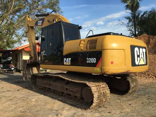 CAT 320D