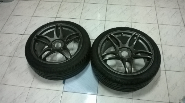 ขายแม็กMr2ขอบ17กว้าง7.5 et40 4รู100 จำนวน1คู่ติดยางดอกหนา forceum 205 45 17ปี14โทร0924462525โส