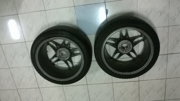 ขายแม็กMr2ขอบ17กว้าง7.5 et40 4รู100 จำนวน1คู่ติดยางดอกหนา forceum 205 45 17ปี14โทร0924462525โส
