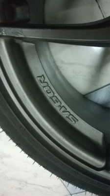 ขายแม็กMr2ขอบ17กว้าง7.5 et40 4รู100 จำนวน1คู่ติดยางดอกหนา forceum 205 45 17ปี14โทร0924462525โส