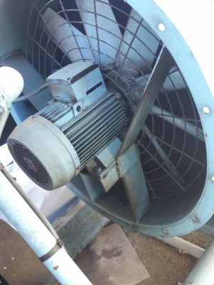 ขายเครื่องปั่นไฟ caterpilard 55 kva,  66 kva perkins turbo , mwm200 kvaนำเข้าจากฝรั่งเศส