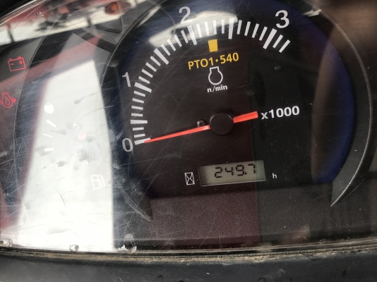 ขายรถไถคูโบต้า L5018 ใช้งาน 200 ชั่วโมง ปี 59 เล่มพร้อม อุปกรณ์ใบดันหน้าและผานไถลุกเบิก ราคา 568,000 บาท รถสวย ทุกระบบสมบูรณ์ สนใจโทร 081-9136451 ขอดูรูปเพิ่มเติมได้ทาง line:bow6451 ค่ะ  ราคาพร้อมจัดส่งฟรีค่ะ