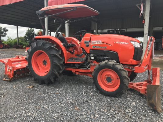 ขายรถไถคูโบต้า L4708Sp ใช้งาน 600 ชั่วโมง ปี 58 เล่มพร้อม อุปกรณ์ใบดันหน้าและจอบหมุน ราคา 498,000 บาท รถสวย ทุกระบบสมบูรณ์ สนใจโทร 081-9136451 ขอดูรูปเพิ่มเติมได้ทาง line:bow6451 ค่ะ  ราคาพร้อมจัดส่งฟรีค่ะ