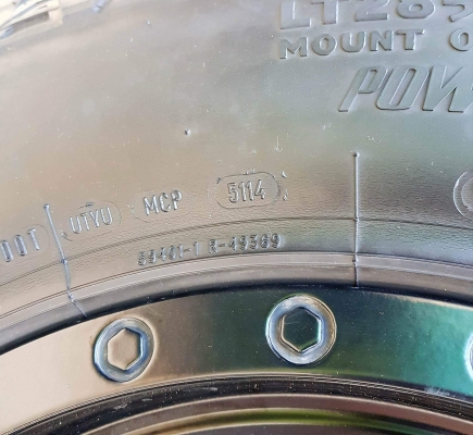 ขายล้อแท้พร้อมยาง 285/75/16 U.S.A สวยๆ