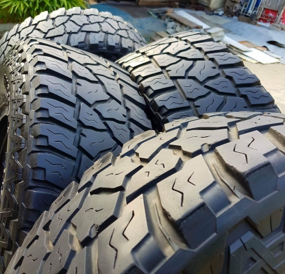 ขายล้อแท้พร้อมยาง 285/75/16 U.S.A สวยๆ