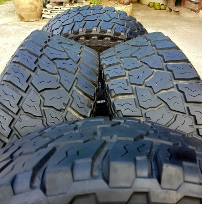 ขายล้อแท้พร้อมยาง 285/75/16 U.S.A สวยๆ