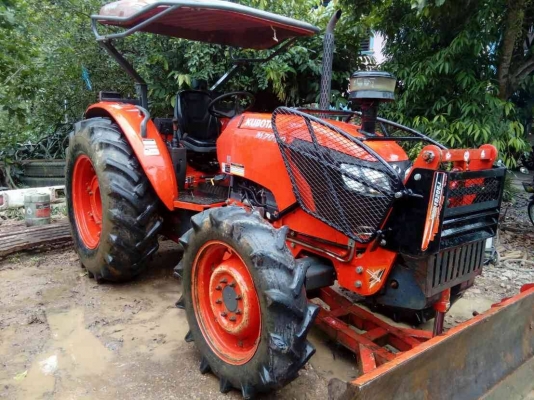 Kobota M7040 ปี57 ไมล์ 1648 ชม สภาพสวยมาก เล่มพร้อม อุปกรณ์ 2 ชิ้น ราคาต่อรองได้ ติดต่อ 0872976734