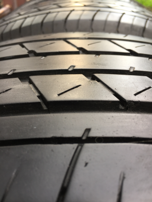 ยาง Yokohama 205 70 15 ปลายปี16 ดอกเต็ม ไม่มีปะ ใช้ยาว ราคาไม่แพง