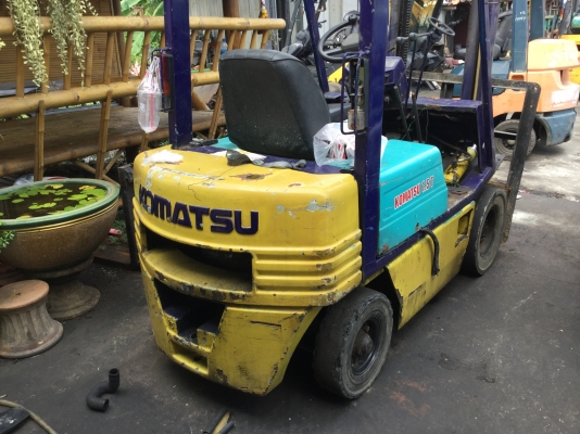 ขาย โคมะสุ ขีด 11 ดีเซล 1.5 ตัน เสา 3 เมตร