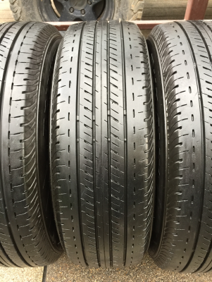 ยาง Bridgestone 205 70 15 ปลายปี16 ดอกเต็ม ไม่มีปะ ใช้ยาว ราคาไม่แพง