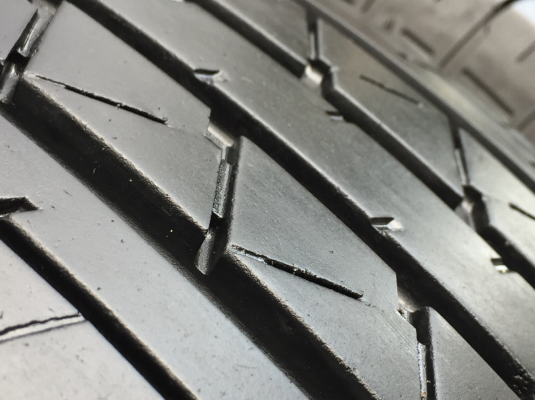 ยาง Yokohama 205 70 15 ปี16 ดอกเต็ม ไม่มีปะ ใช้ยาว ราคาไม่แพง ยาง Yokohama 205 70 15 ปี16 ดอกเต็ม ไม่มีปะ ใช้ยาว ราคาไม่แพง