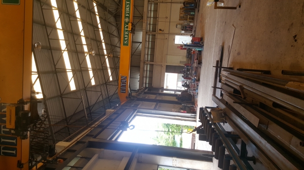 ขายเสาเฮชบีม300&times;300ยาว5เมตรมี13ต้นรันเวย์ตัวเครนไม่มีโลละ18บาท