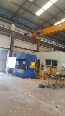 ขายเสาเฮชบีม300&times;300ยาว5เมตรมี13ต้นรันเวย์ตัวเครนไม่มีโลละ18บาท