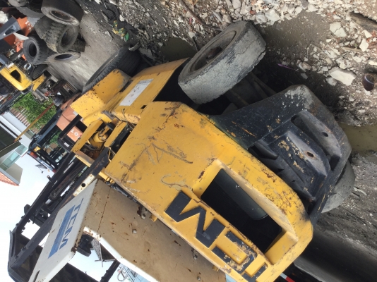 ขาย ทีซีเอ็ม 3.5 ตัน ดีเซล เสา 3 เมตร