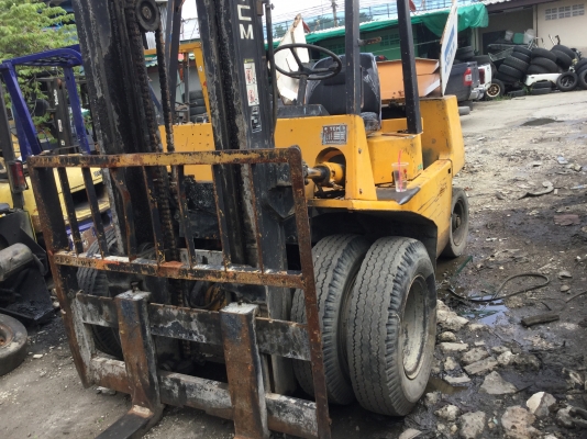 ขาย ทีซีเอ็ม 3.5 ตัน ดีเซล เสา 3 เมตร