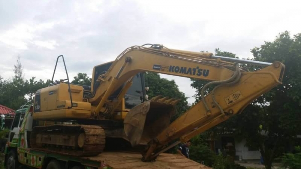 ขาย 1,250,000 บาท KOMATSU PC120-8 ทำงาน 8,000 ชม. เครื่องดี ปั้มแรง โช่หนา เอวแน่น ไฟฟ้าครบ แอร์เย็น เอกสารแจ้งจำหน่าย รถอยู่ จ.ราชบุรี โทร&ไอดีไลน์ 0610710295 ขาย 1,250,000 บาท KOMATSU PC120-8 ทำงาน 8,000 ชม. เครื่องดี ปั้มแรง โช่หนา เอวแน่น ไฟฟ้าครบ แอร์เย็น เอกสารแจ้งจำหน่าย รถอยู่ จ.ราชบุรี โทร&ไอดีไลน์ 0610710295