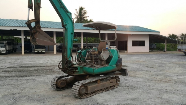 ขายรถแบคโฮ KOMATSU PC30-7 เอกสารอินวอย ราคา 265000