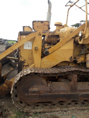 ขายรถแทรคเตอร์ KOMATSU D60S มีวินหลัง ราคา 350000